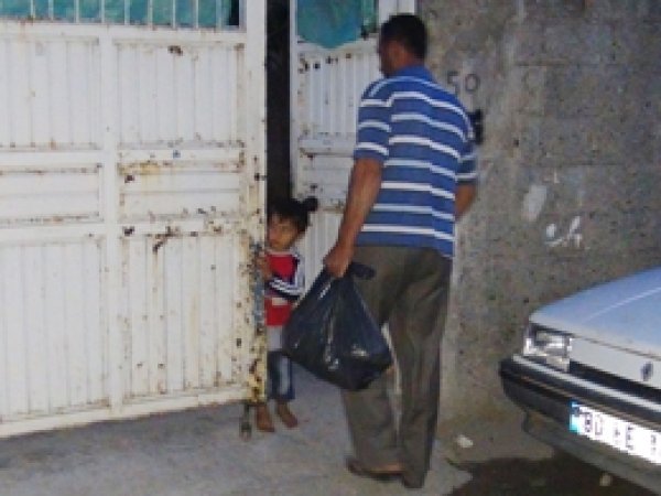 İlim Der'den Bayram Yardımı