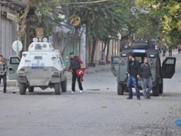 Silopi'de Göstericiler Polisle Çatıştı