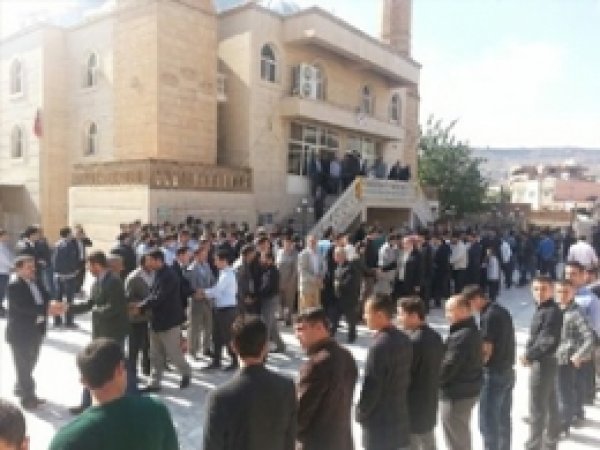 Cizre'de Açık Alan Bayramlaşmaya Yoğun İlgi