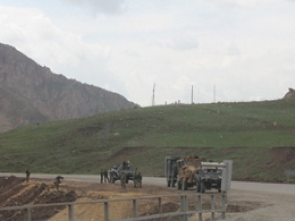 Diyarbakır'da Karakola Saldırı