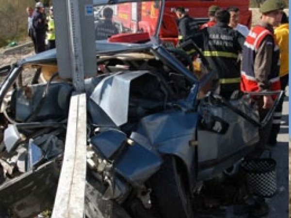 Elazığ'da Trafik Kazası: 1 Ölü, 5 Yaralı