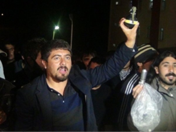 Yurt İsteyen Öğrencilere Gaz Bombalı Müdahale