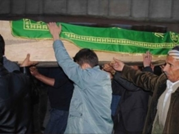 Küçük Farıs Toprağa Verildi