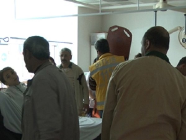 Öğrenci Servis Aracı Kaza Yaptı: 11 Yaralı