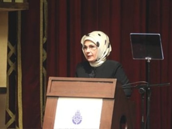 'Huzur Sokağı' Tiyatro Sahnesinde