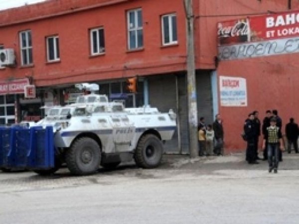 Polis, Cizre Belediyesini Bastı