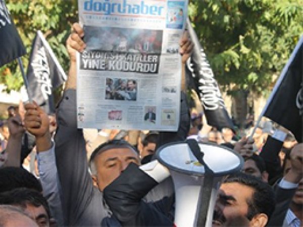 Urfalılar İsrail'e Lanet Yağdırdı