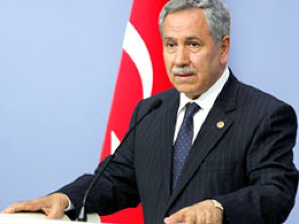 Arınç: Yemen'in Yanında Olacağız