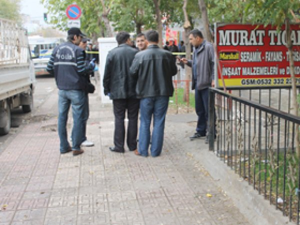 Diyarbakır'da Silahlı Saldırı