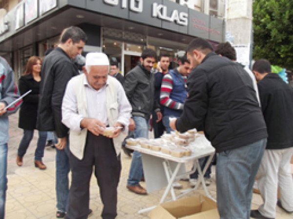 İskenderun'da Aşura Programına Yoğun İlgi