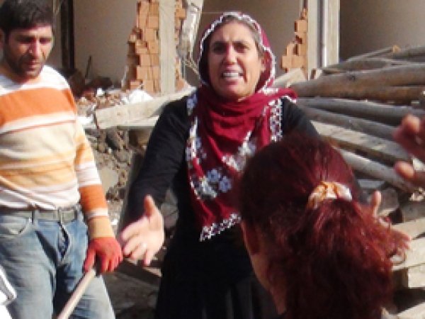 Diyarbakır'da Olaylı Yıkım
