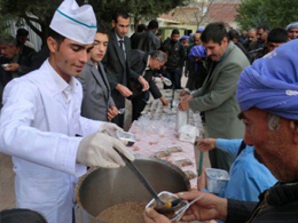 Hilvan Camilerinde Aşure İkramı