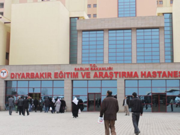 Hastanede Asansör Yere Çakıldı: 11 Kişi Yaralandı
