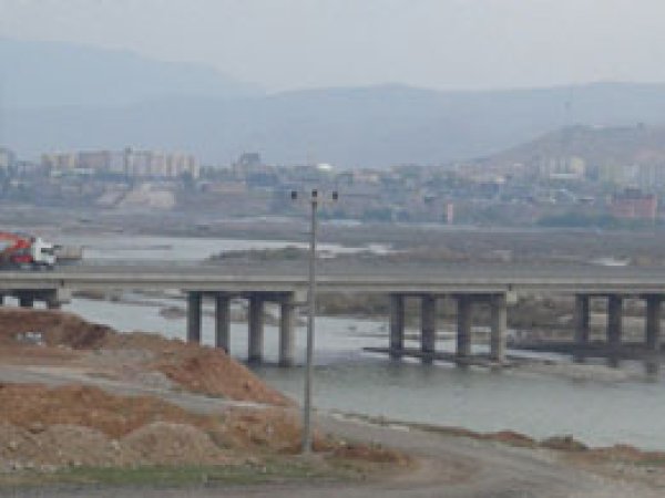 Yeni Köprü Kazaya Davetiye Çıkarıyor