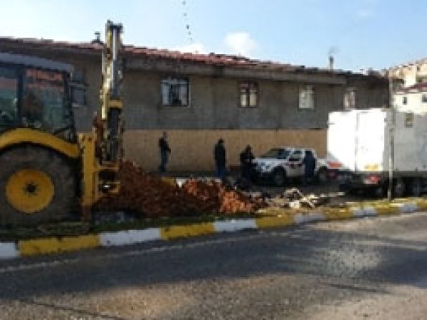 NATO Boru Hattından Petrol Çaldılar