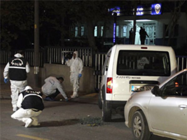 Polis Karakoluna Saldırı