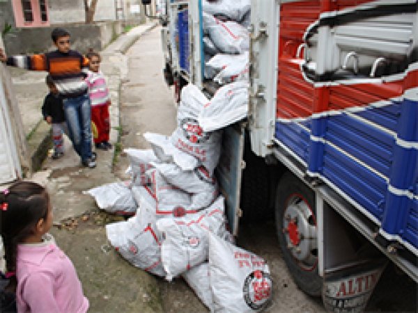 Mersin'de Kömür Dağıtımı Başladı 