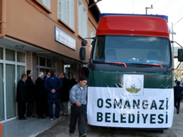 Suriyeli Sığınmacılara 2 TIR Dolusu Yardım