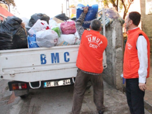 Adanalı STK'ların Mültecilere Yardımları Sürüyor