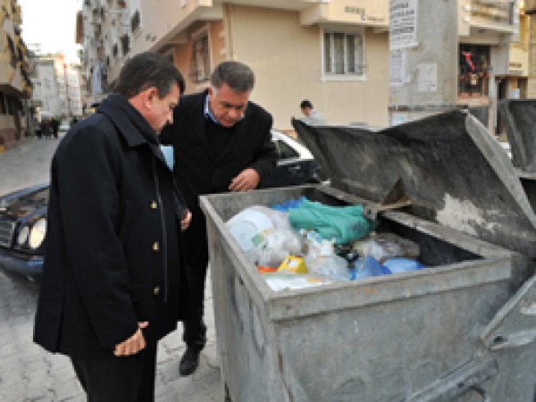 Yeni Doğan Bebek Çöpe Atıldı