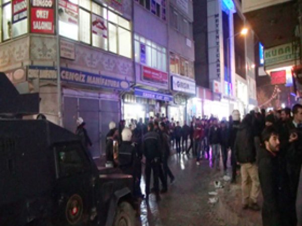Van'da Kavga: 8 Yaralı 