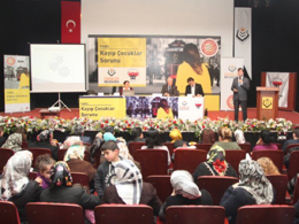 İstanbul'da 'Kayıp Çocuklar Sorunu' Paneli Düzenlendi.