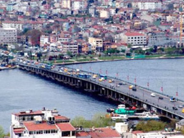Galata ve Atatürk Köprüleri Bu Gece Bir Saat Kapalı