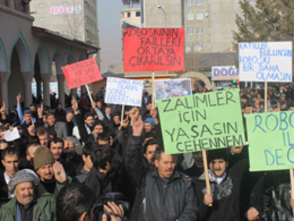 Van'da Roboski için Kitlesel Basın Açıklaması