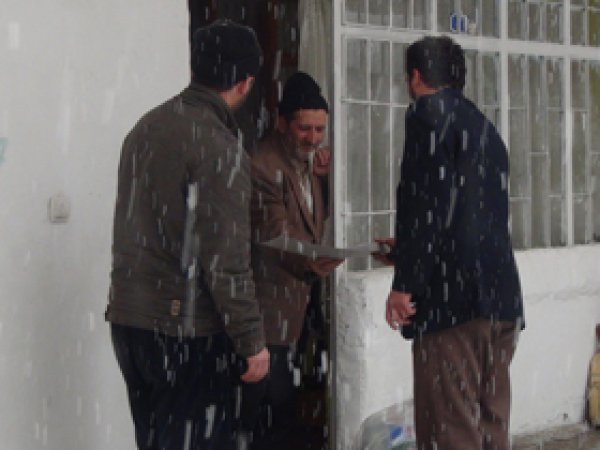 Ağrı Mustazaflar Cemiyeti Yardımlarını Sürdürüyor
