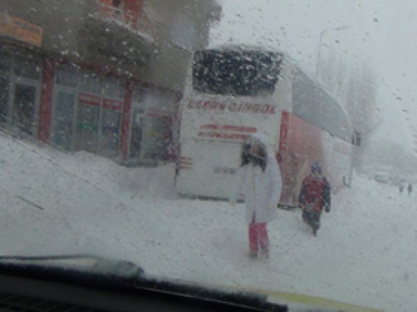 Bingöl-Erzurum Yolunda Mahsur Kaldılar