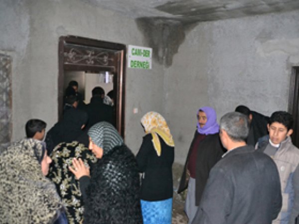 Cami Der, Hayırseverlerle Mültecileri Buluşturdu