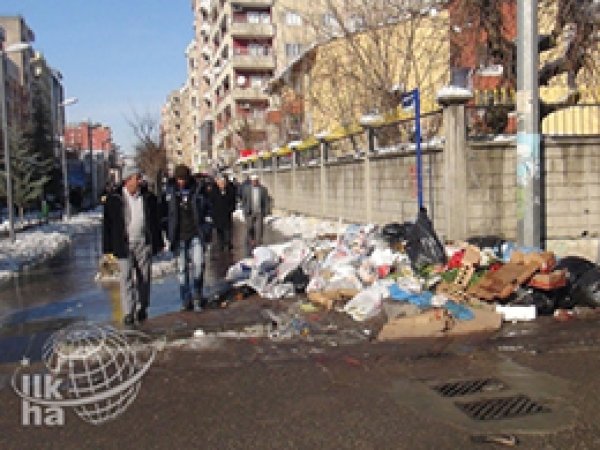 Siirt'in En İşlek Caddesi Çöplük İçinde