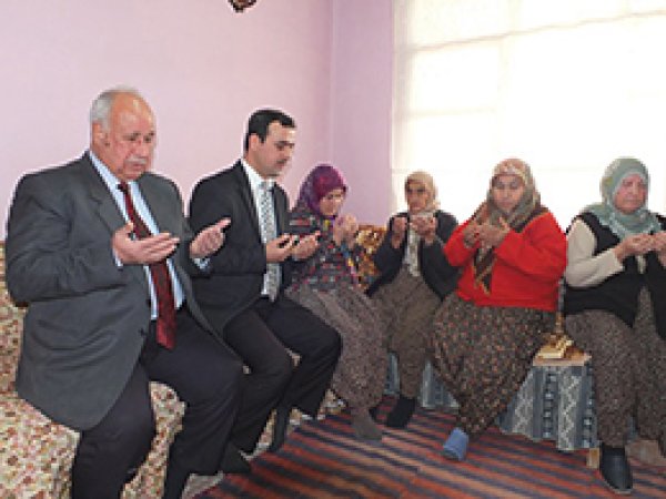 40 Yıllık Dargın İki Aile Barıştı