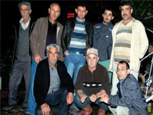 Sel Mağdurları Geceyi Sokakta Geçiriyor