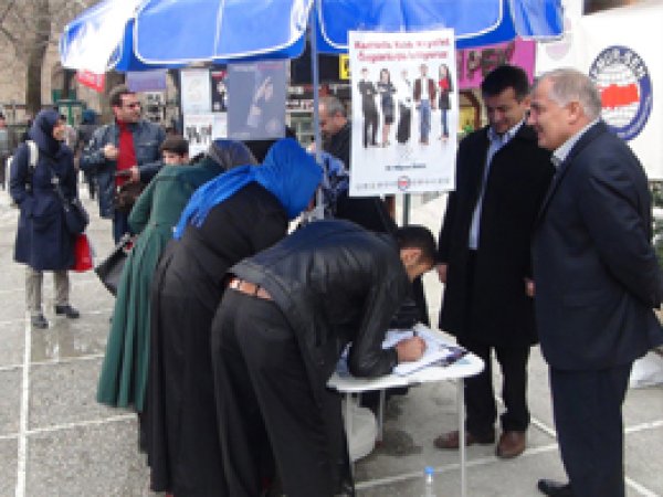 Bursa'da İmza Kampanyasına İlgi