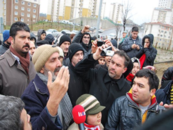İstanbul Kayaşehir TOKİ Sakinleri Ayakta