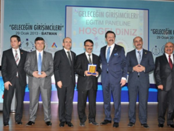 Batman'da "Geleceğin Girişimcileri" Paneli