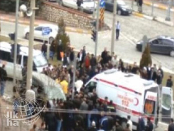 Eşini ve Kızını Öldürüp İntihar Etti