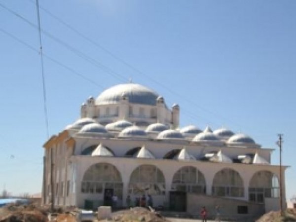 Yarım Kalan Camii Yardım Bekliyor