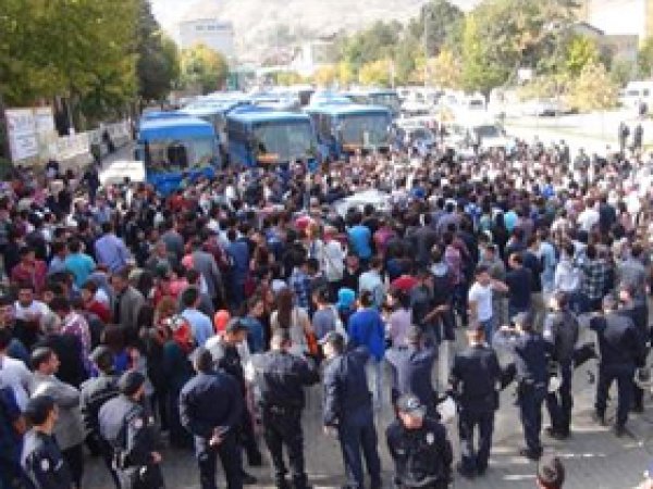 Muş'ta 'Halk Otobüsü' İsyanı