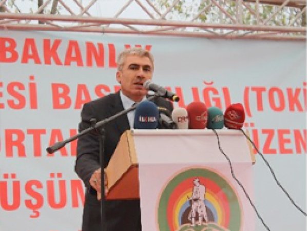 'Ben Zaza'yım, Türk'üm Demek Zorunda Değilim'