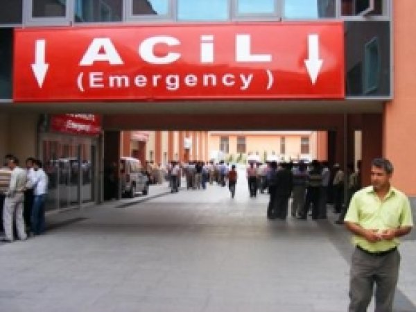 Tır Yolcu Minibüsüne Çarptı: 9 Yaralı