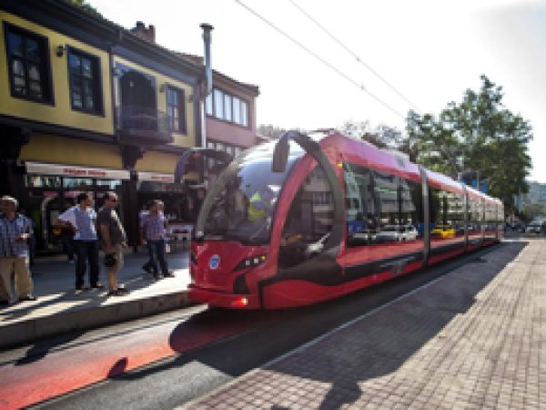 Tramvay Bayramda Yolculu Seferlerine Başlıyor