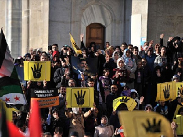 Fatih'te 'Mısır Halkına Destek' Eylemi