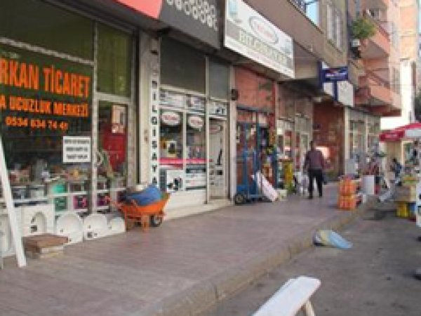 Kepenk Kapatma Eylemi Amed'te Karşılık Bulmadı