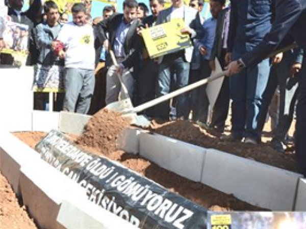 Mısır'daki Askeri Darbeye Tabutlu Eylem