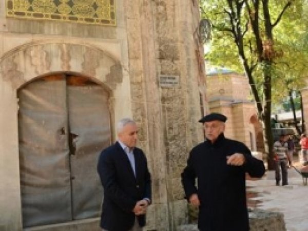 "Muradiye Külliyesi Tarihe Işık Tutuyor"