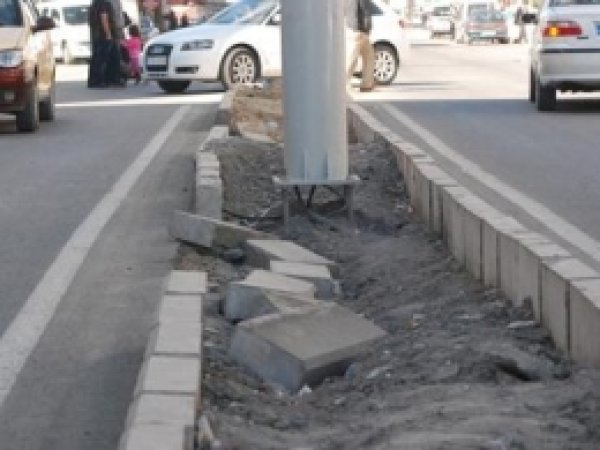 Ağrılılardan Belediyenin Düzensiz Çalışmasına Tepki