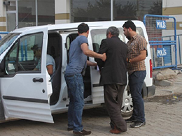 Cizre'de Ev Baskınları: 5 Gözaltı