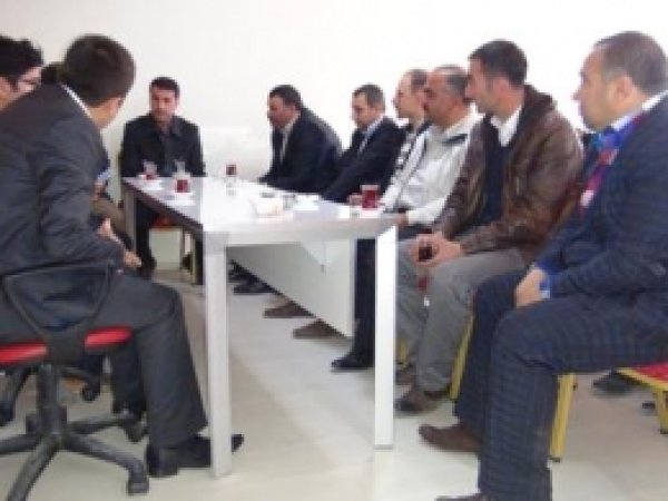Hüda Par Tatvan Teşkilatı AK Partiyi Ziyaret Etti